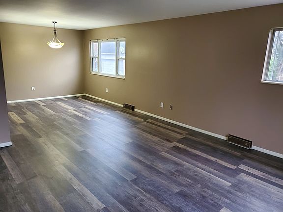 4th image of 613 N 25th St Floor 1