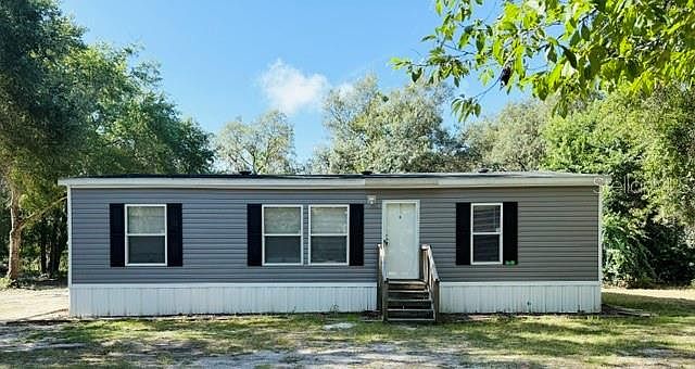 1st image of 877 SE 38th Way