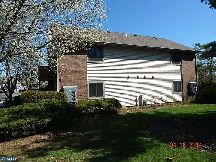 Ravens Crest Dr, Plainsboro — Photo 3