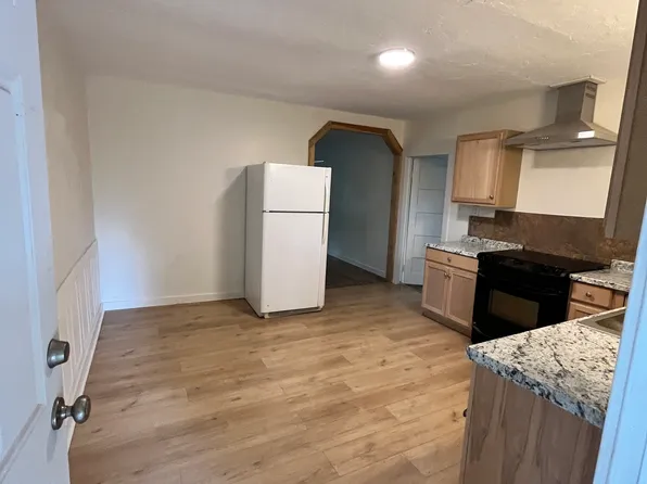 2627 Russell St, Redding, CA 96001