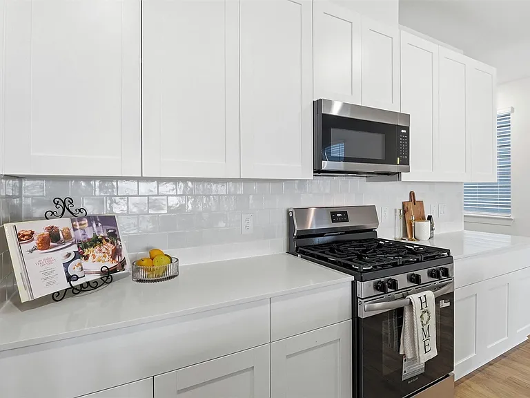 3538 Adelie Ln — Photo 8
