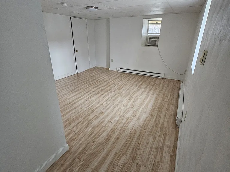 221 Park St #G — Photo 5