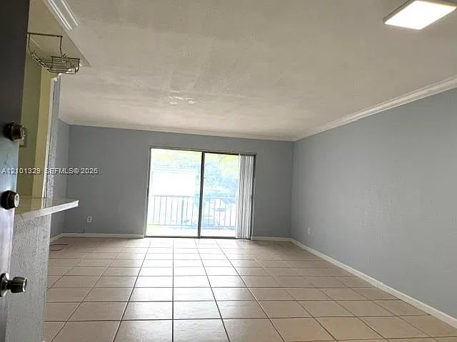 Kendall Acres Condo Bldg — Photo 2