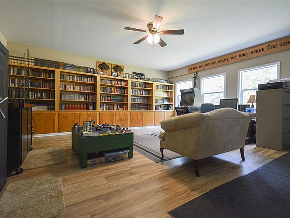 5th image of 1761 Plaza Dr