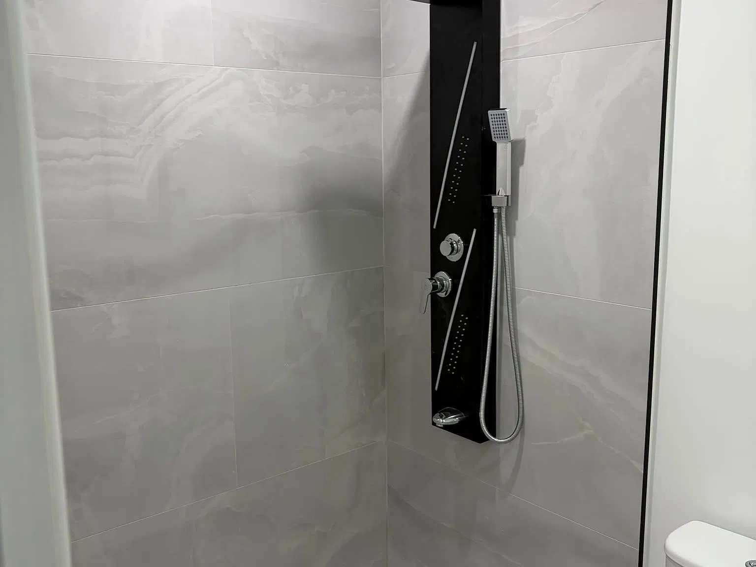 2 bed, $1,999 — Photo 1