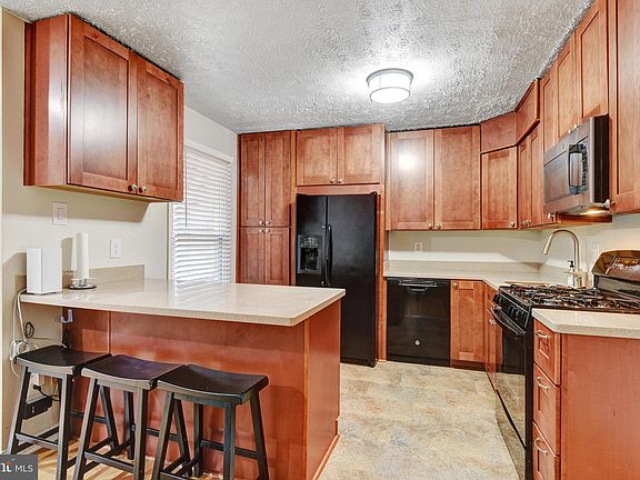 5th image of 5828 Westwater Ct