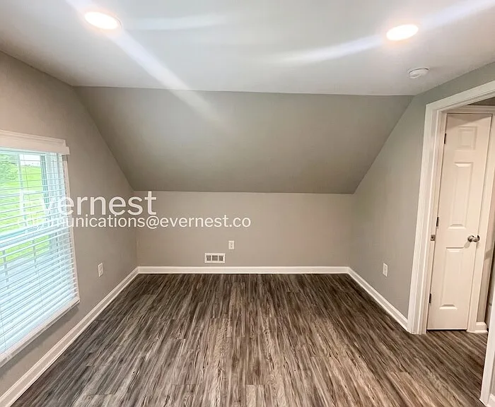 239 Jeffery Dr — Photo 20