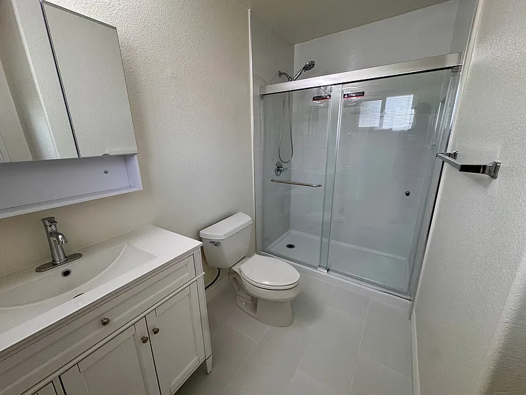 8434 Donovan St — Photo 10