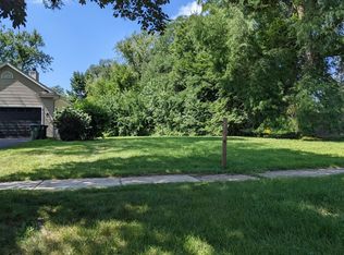 20 S Forest Ave, Palatine, IL 60074