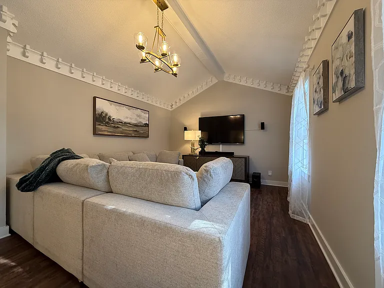 505 Westbrook Dr — Photo 18