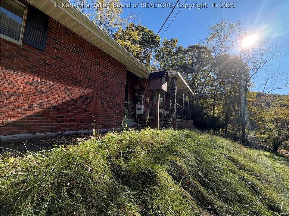 22nd image of 1158 Amma Rd
