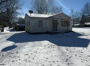 302 W Maple St, East Prairie, MO 63845