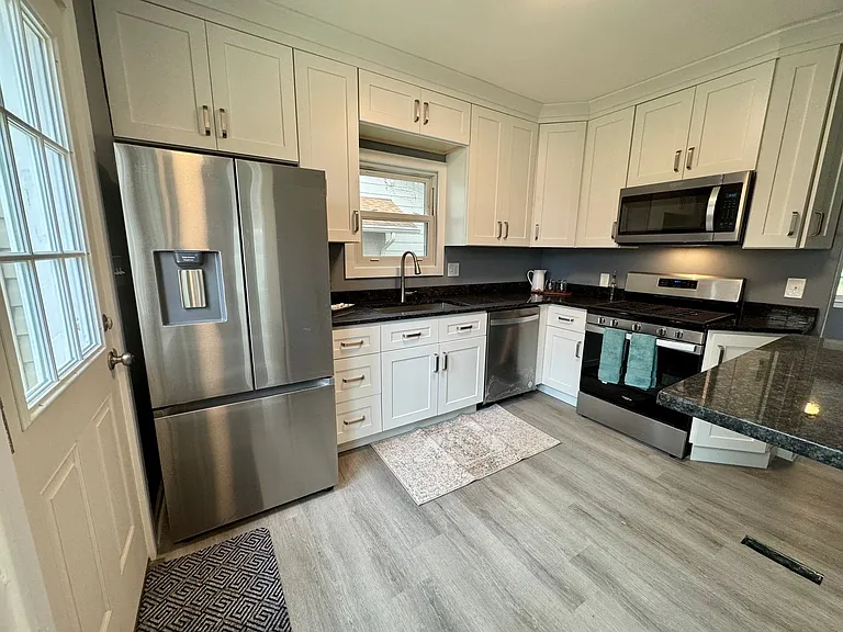 295 Blenheim Rd — Photo 8
