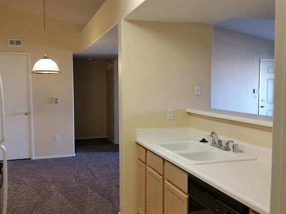5th image of 950 Seven Hills Dr APT 921