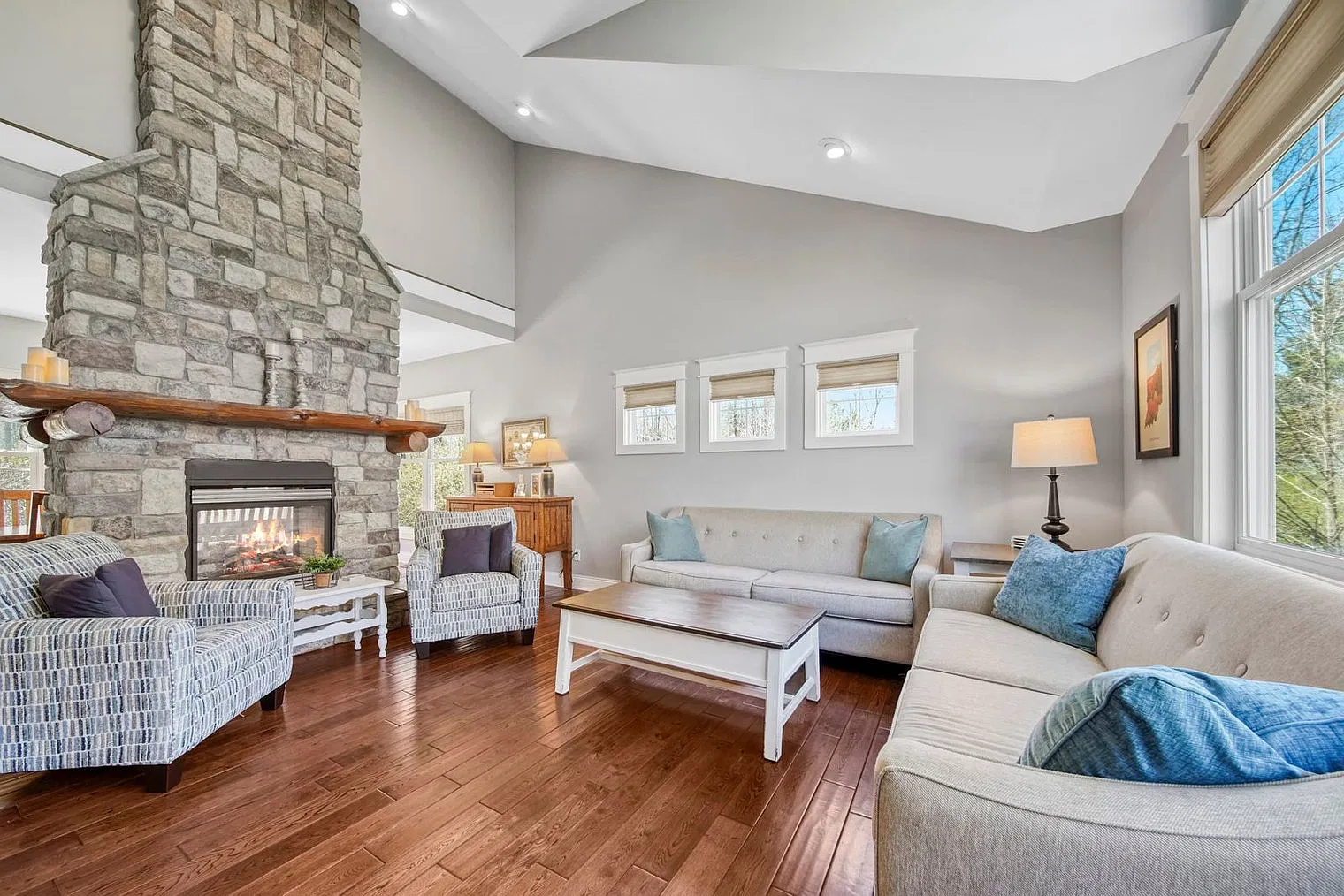 5 bed, 3.0 bath, 3358 sqft, $7,539 — Photo 1