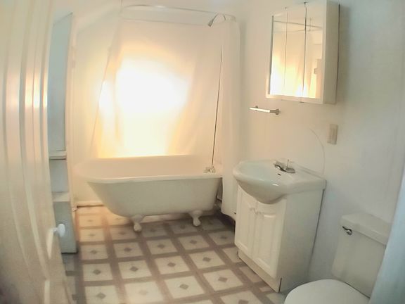 2nd image of 416 1/2 3rd St NW Floor 2