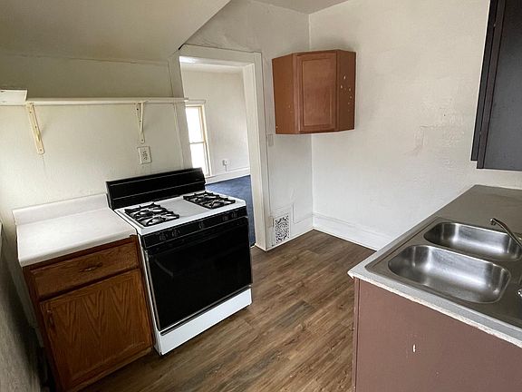 2nd image of 307 W Washington Ave #3