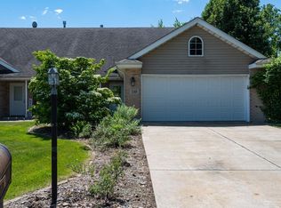 245 Polly Ln, Hobart, IN 46342