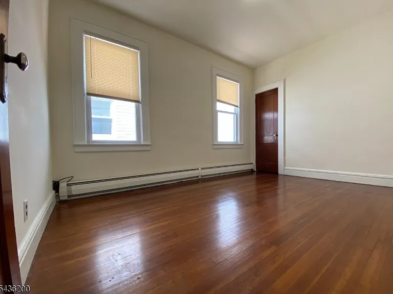1353 Alina St — Photo 4