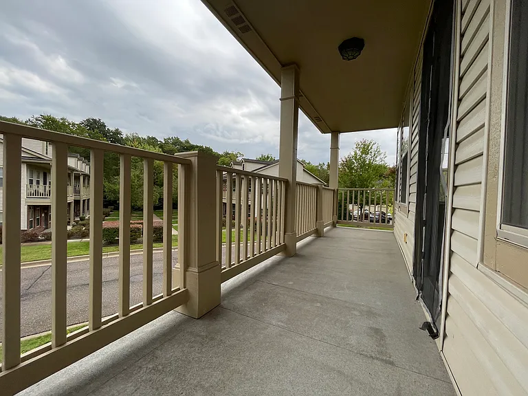 474 Village Dr — Photo 6