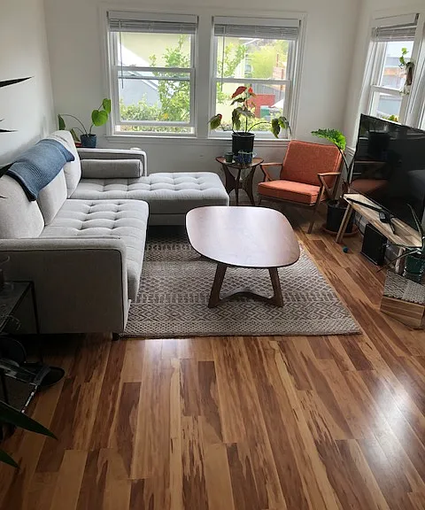 5242 Shafter Ave — Photo 2