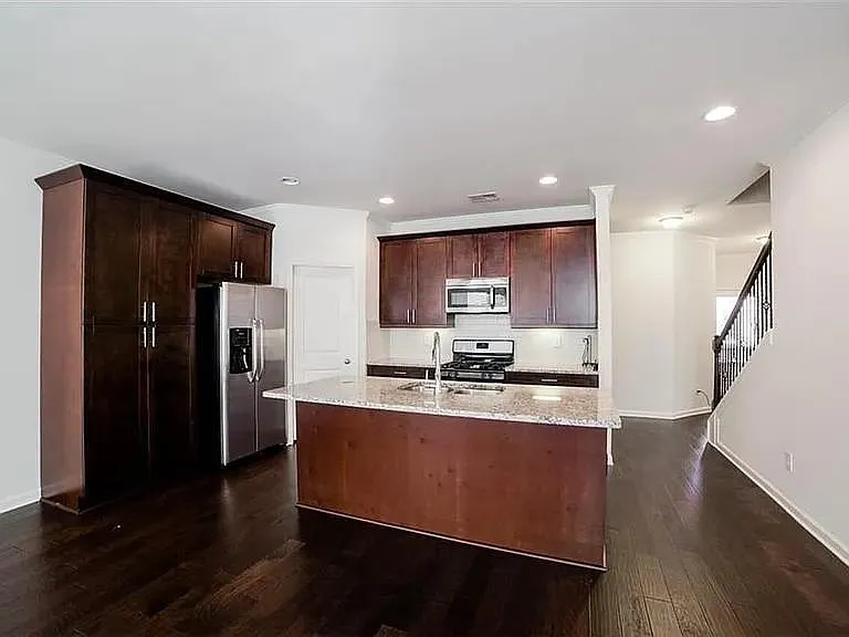 5570 Lightheart Ct — Photo 14