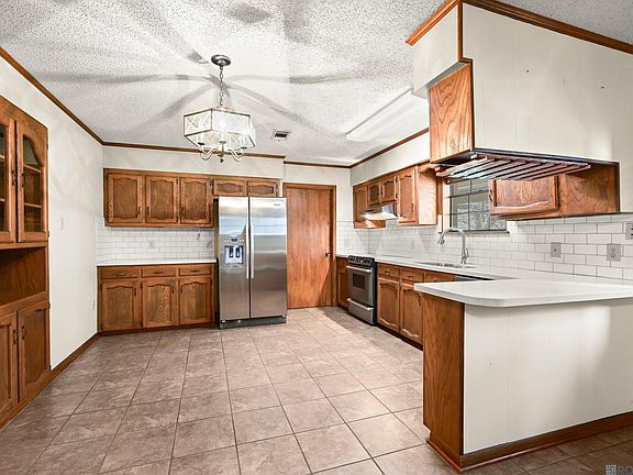 5th image of 13389 Bluff Rd