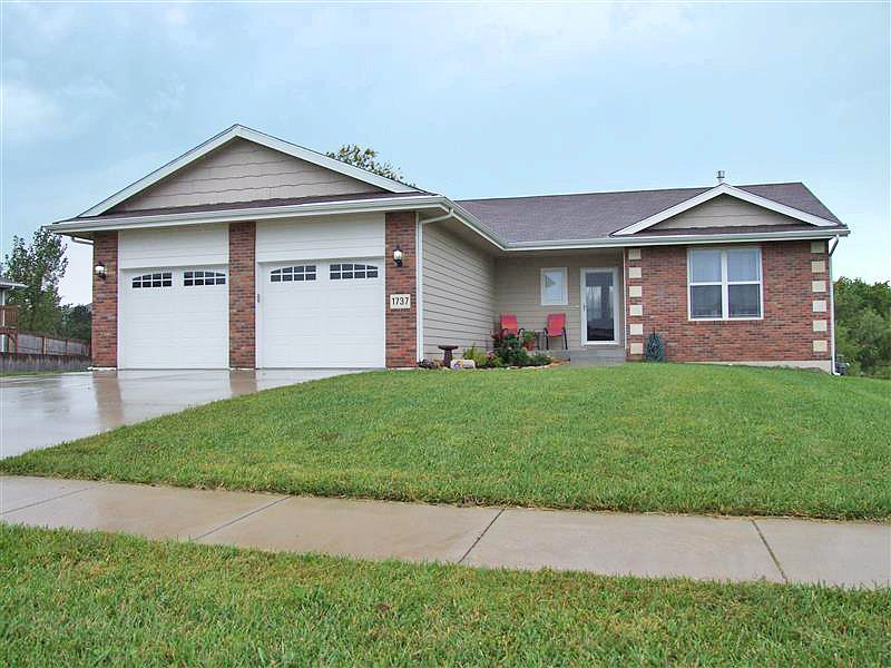 1737 SW Ancaster Rd
