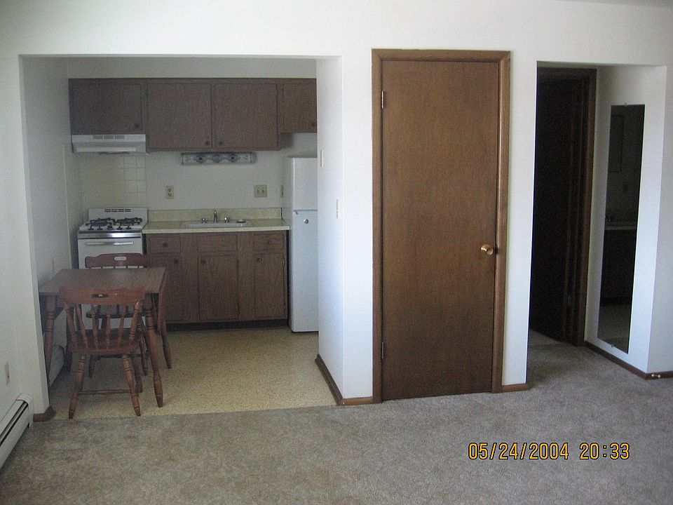 2nd image of 2370 S 107th St