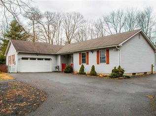 108 Fieldview Rd, Saylorsburg, PA 18353