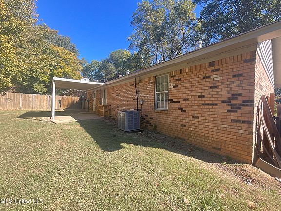 2nd image of 5655 Winterwood Dr