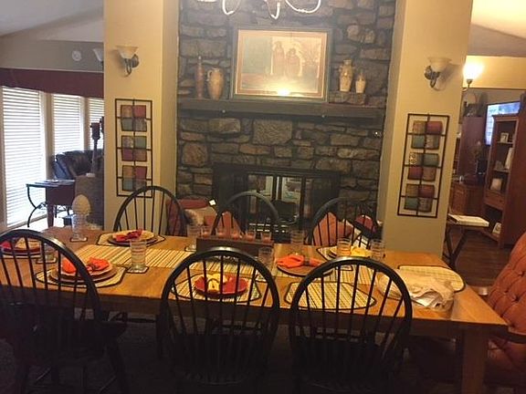 4th image of 1839 E Pridemore Dr