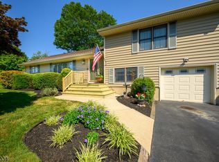 122 Walnut Ave, Somerset, NJ 08873