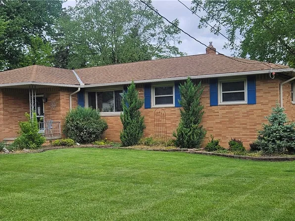 12984 Martin Dr, Parma, OH 44130