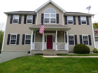 14 Vidi Dr, Salisbury Mills, NY 12577