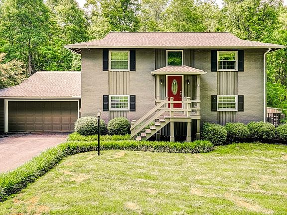 2nd image of 107 Glen Oaks Dr