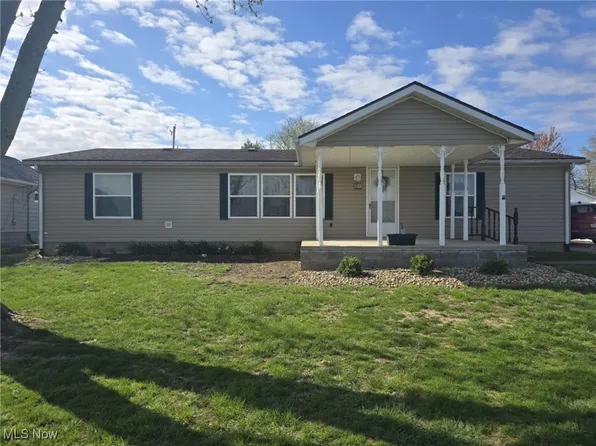 930 Leonard Ave, Zanesville, OH 43701