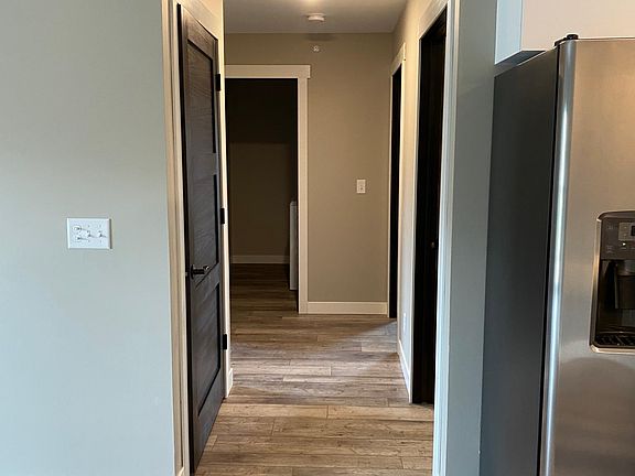 4th image of 1717 W 6th St #415