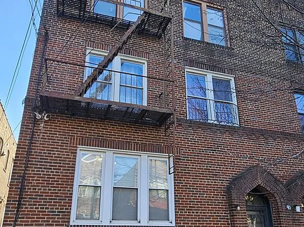 37-19 59th St, Woodside, NY 11377