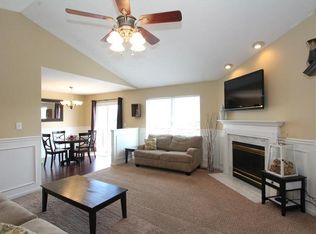 200 Clearbrook Dr, Franklin, OH