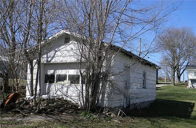 2nd image of 1007 W William St