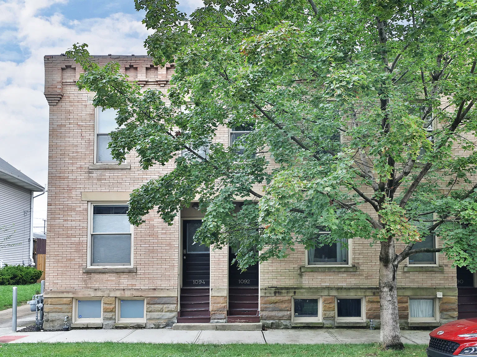 2 bed, 1100 sqft, $2,850 — Photo 2