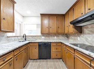8102 Autumn Willow Dr, Tomball, TX 77375