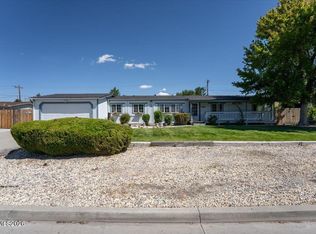 17235 Waxwing St, Reno, NV 89508
