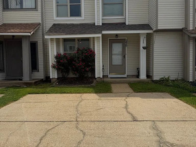 775 Hecate Dr — Photo 2