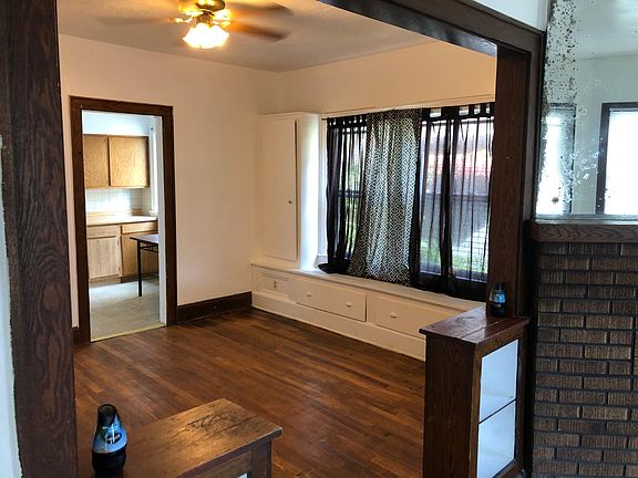 5th image of 11819 Browning Ave