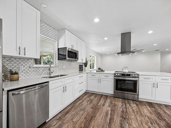 3rd image of 1231 Lavaca