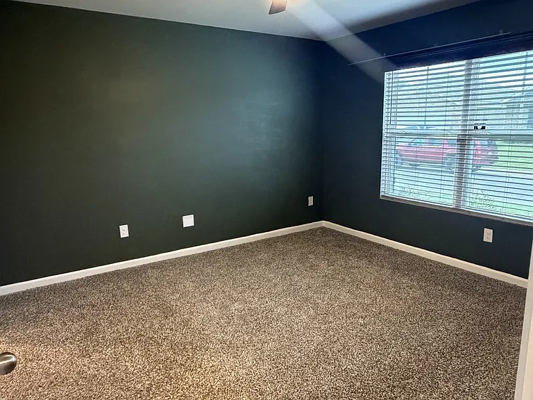 1511 Heritage Cir SE — Photo 5