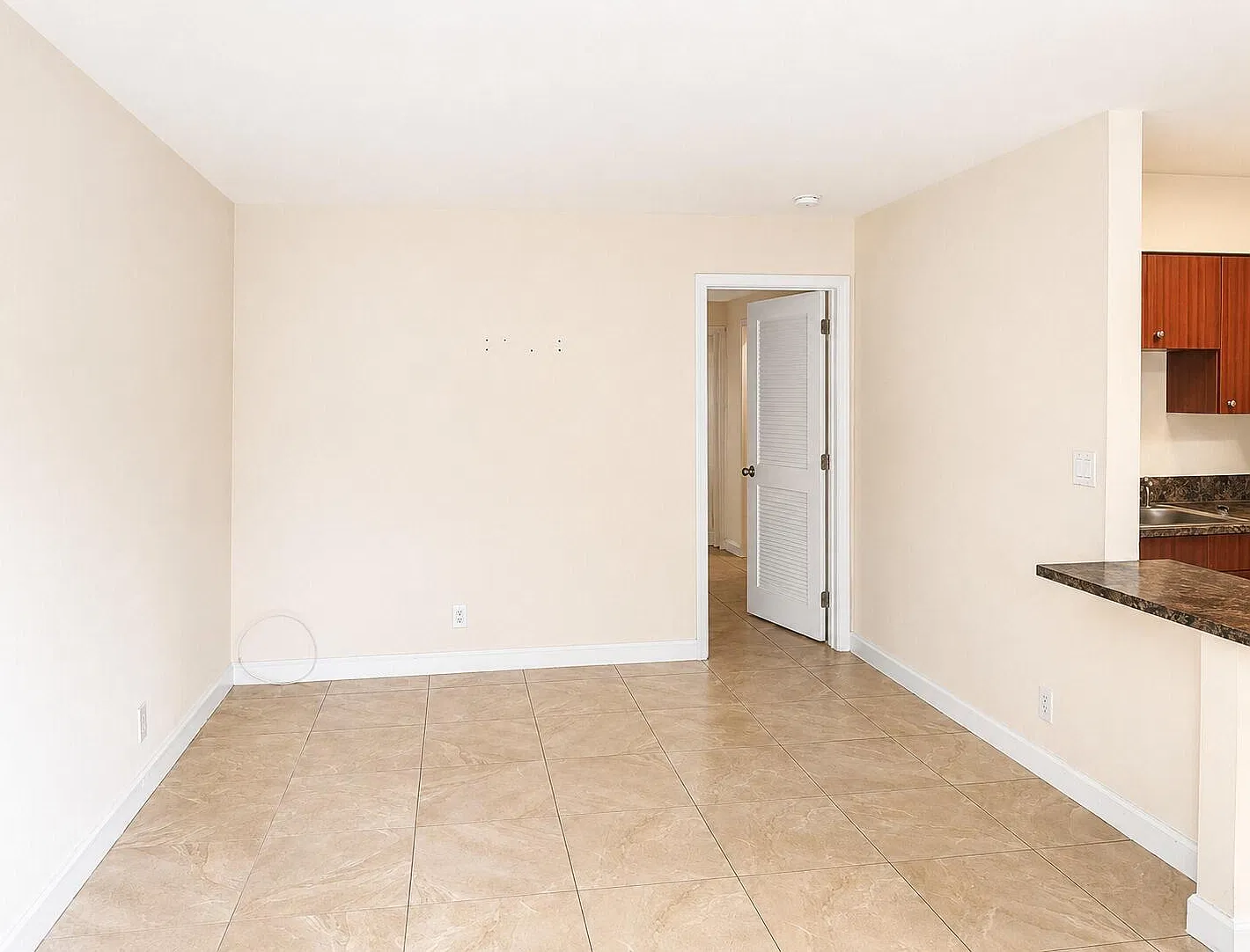 1 bed, 1.0 bath, 3344 sqft, $1,590 — Photo 3