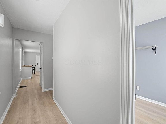 4th image of 1533 26th Ave